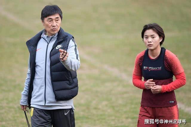 维拉考虑从切尔西签下杰克逊 沃特金斯或前往土超踢球